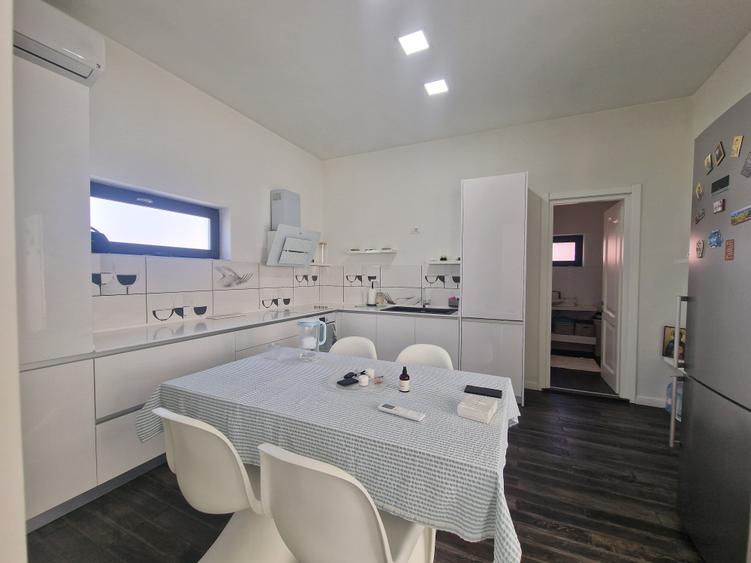 Mamaia Nord - 3 camere, 3 gr sanitare-100mp, mobilat-utilat complet nou