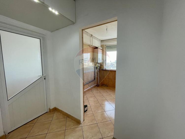 Apartament 3 camere | Etaj 8/9 | Zona Nord – Strada Cameliei, Ploiești