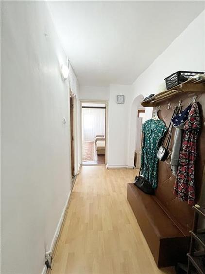 Apartament 3 camere, 2 bai, 2 balcoane, 78 mp, Carpatilor
