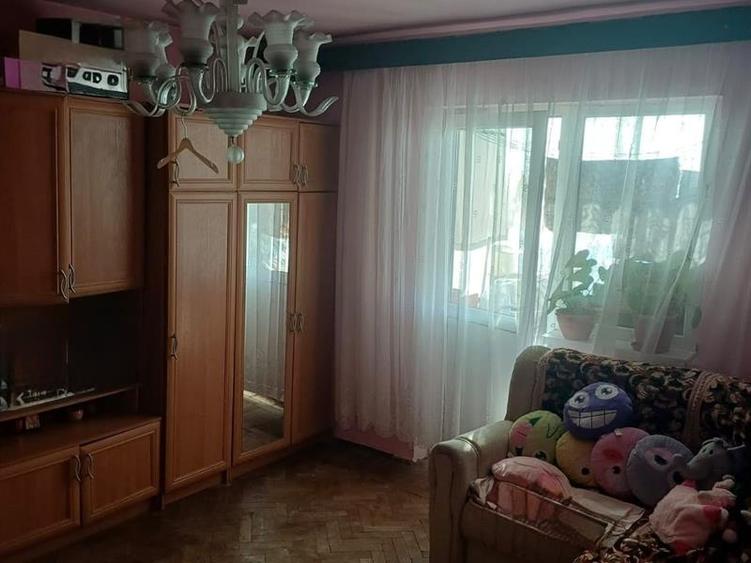 Apartament 3 camere, decomandat, loc. Bailesti