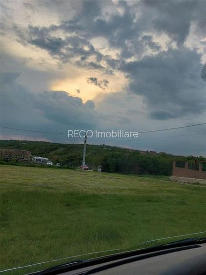 RECO Teren intravilan cu utilitati si panorama - Piersicilor -Paleu - 3