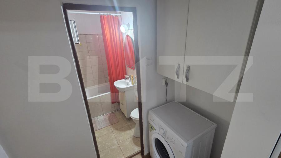 Apartament de vânzare cu 2 camere, decomandat – Zona Industrială
