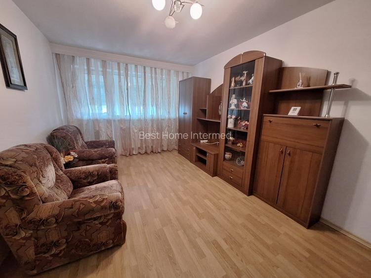 Abator, Sos. Mangaliei, 2 decomandate, 52 mp, mobilat si utilat, gaze, 400 Euro - 3
