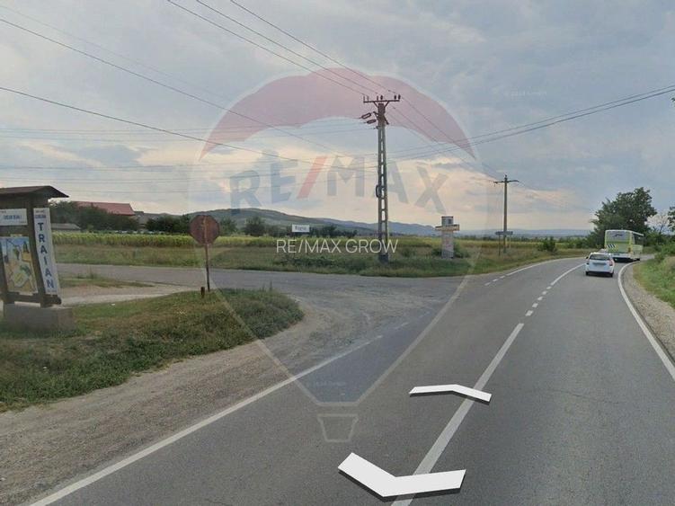 Teren de vanzare la DN2F Bacau-Vaslui la intrare in Traian si Bijghir - 4