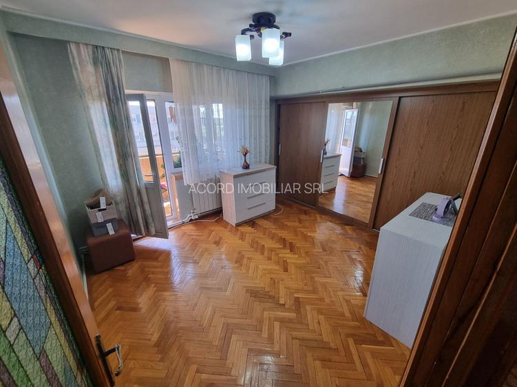 Apartament 4 camere zona ICIL - 2