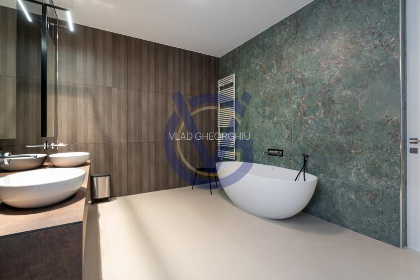 Ca in reviste! Vila senzationala, moderna, piscina si teren de tenis-COMISION 0% - 40