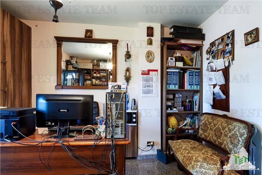 Spatiu comercial zona KM 4-5 Constanta - termen lung - pretabil activitate birou - 14