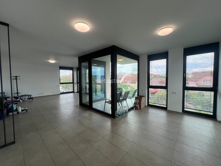    Apartament/birou de 3 camere  - 3