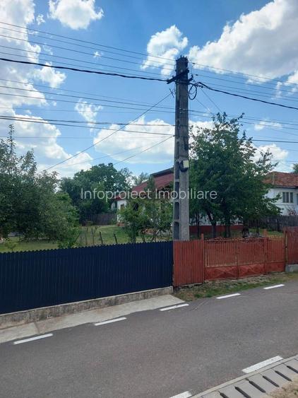 Casă din cărămidă, zonă de deal la Pârscov - 17