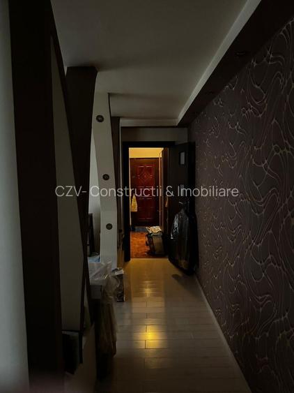 Apartament cu 3 camere , str. Bozieni - 23