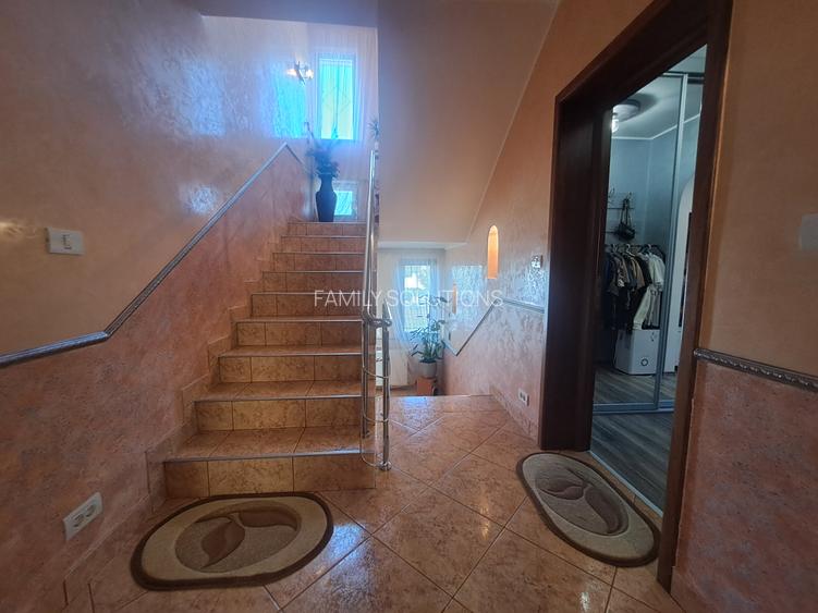 Casa individuala cu piscina. P+1+M. zona foarte buna - 34