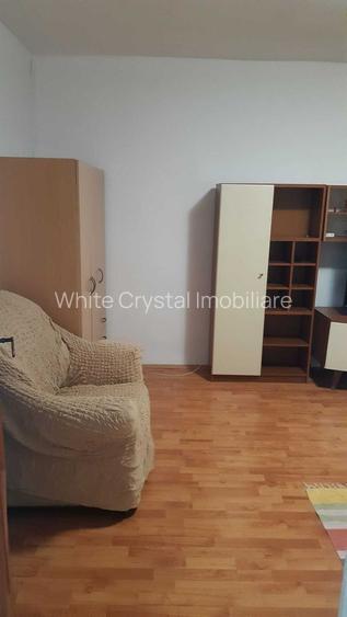 închiriez garsonieră, Mall Vitan, mobilată - 4