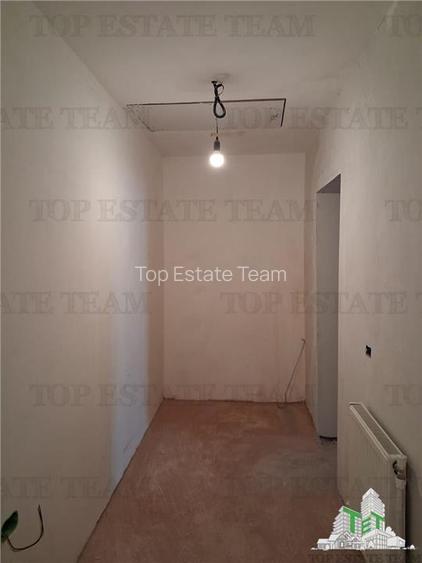 Casa cu 5 camere (include o anexa) in zona Giulesti-Sarbi-Sabareni - 3