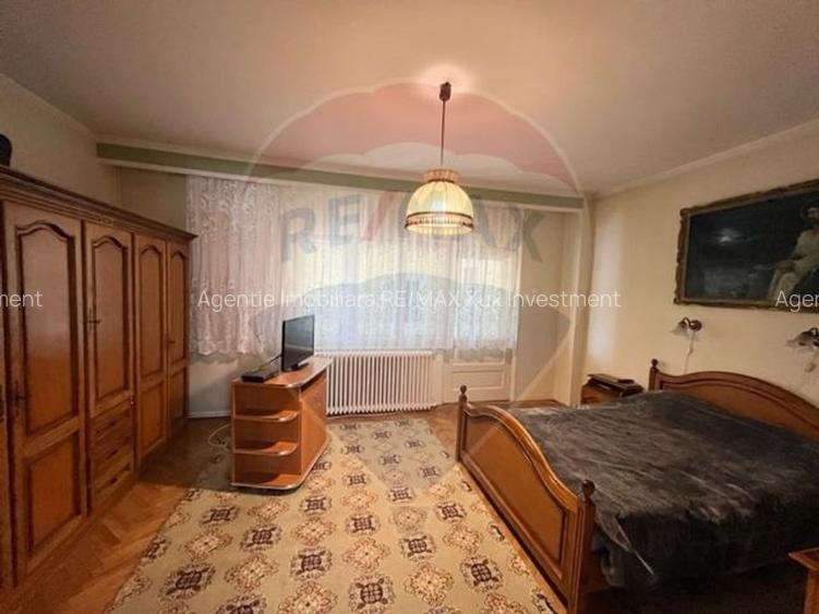 Casă  str. Progresului , Sebes, destinatie : uni/multifamiliala - 10