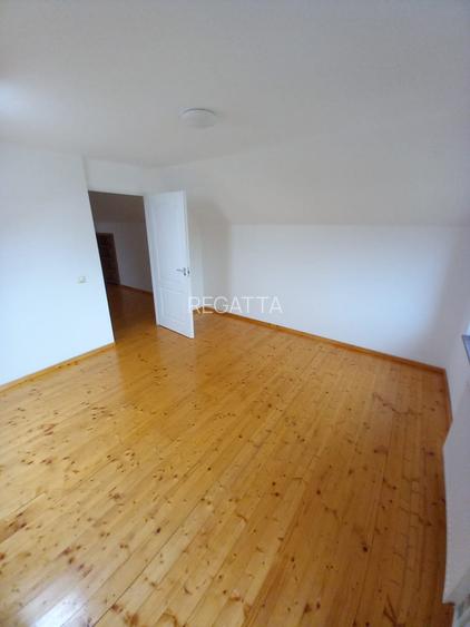 CASA CU TEREN GENEROS IN GRUIU - 8