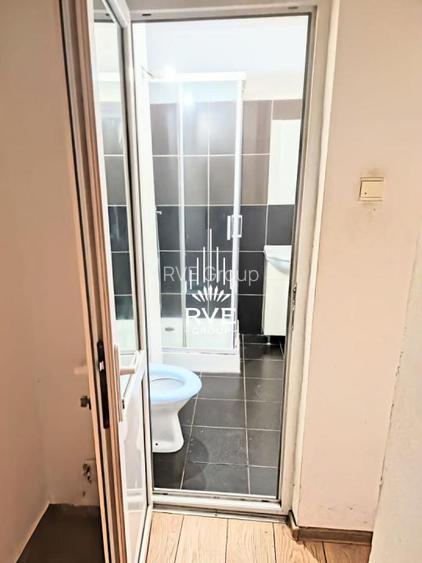 Gars (an 1981, centrala proprie, bloc 4 etaje)-300 m. metrou Lujerului - 4