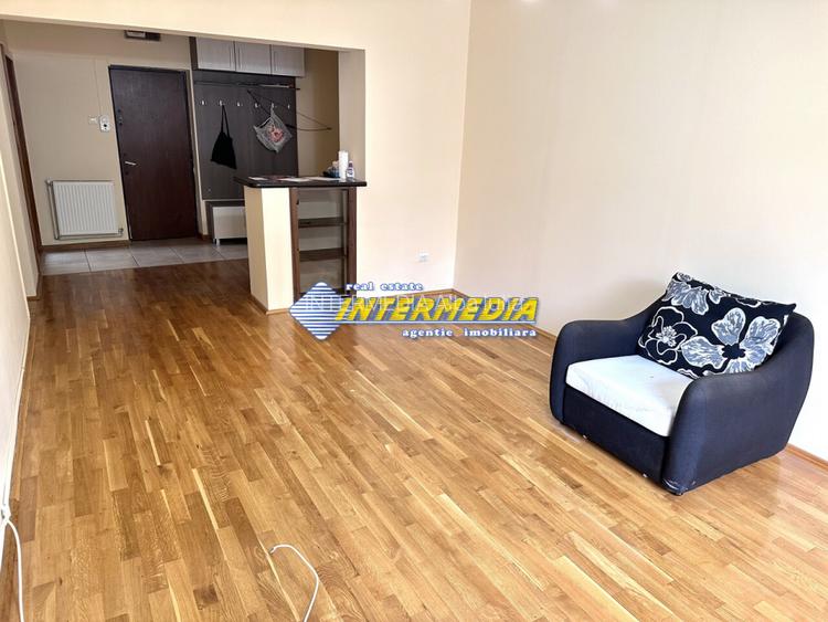 Apartament cu 3 camere Deco Foste proprietati CETATE Piata Finisat Nemobilat - 18