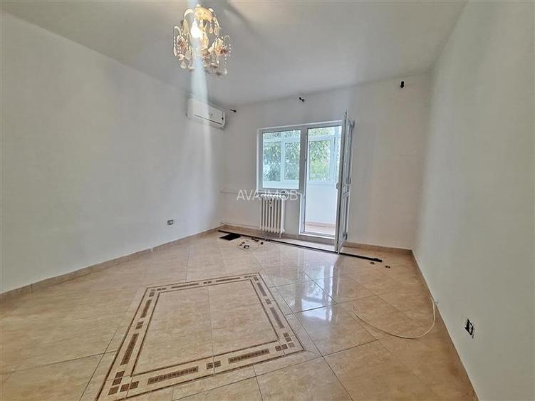 Apartament 2 camere semidecomandat, | Etaj 2, zona  Ura - 2