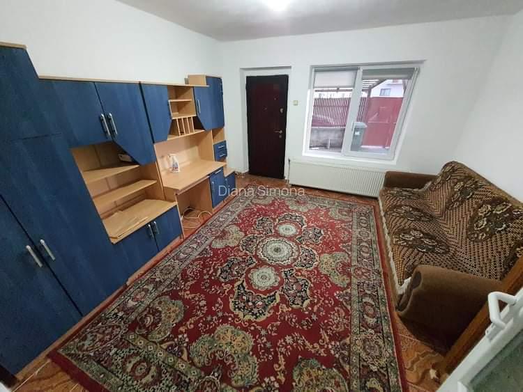 Casă tip duplex cu 4 dormitoare de închiriat – ideală pentru familie/ muncitori  - 2