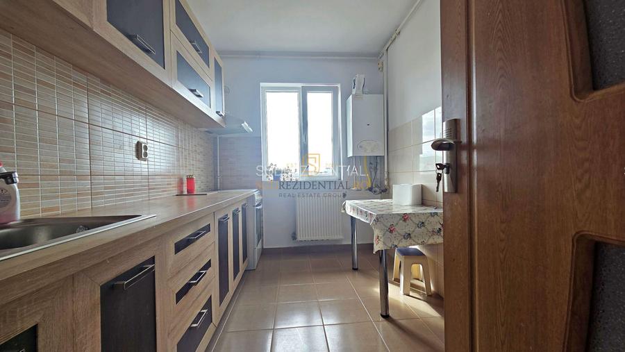 Apartament 3 camere de vanzare, decomandat, Aparatorii Patriei, Sect 4 - 3