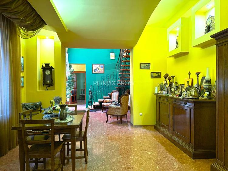Casa interbelica de vanzare - probabil cea mai frumoasa din Roman - 10