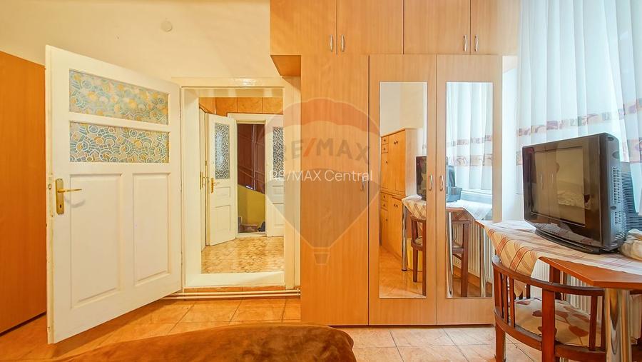 Proprietate cu 2 apartamente și garaj, Schei - 6