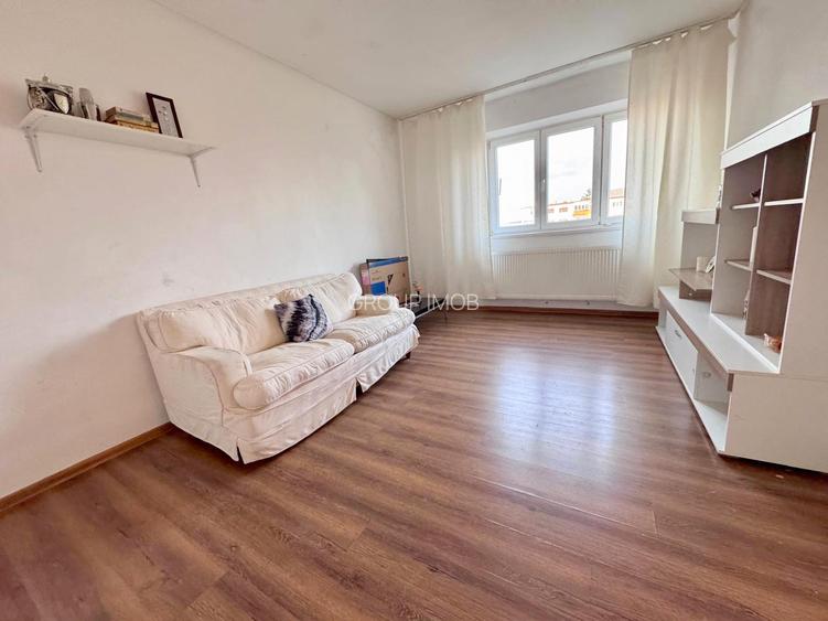 9 MAI - Muzeu, Apartament 2 cam decomandat, etaj 3/4, centrala - 3