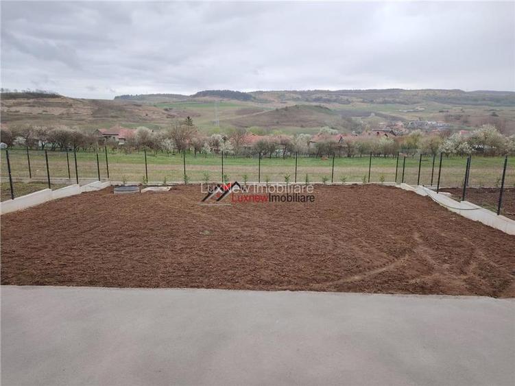 Casa superba semifinisata 120 mp utili + 450 mp teren liber. Zona Corusu. - 2