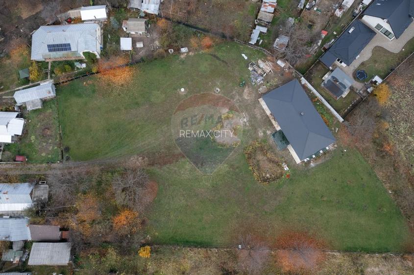 Casă / Vilă cu 5 camere de vânzare - 23