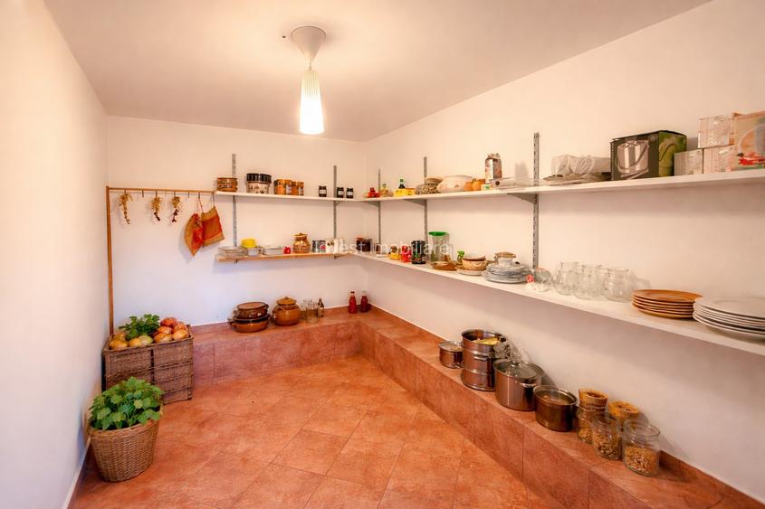 Vilă cu 7 camere și 825 mp teren în cartierul Bucium-Iasi - 34