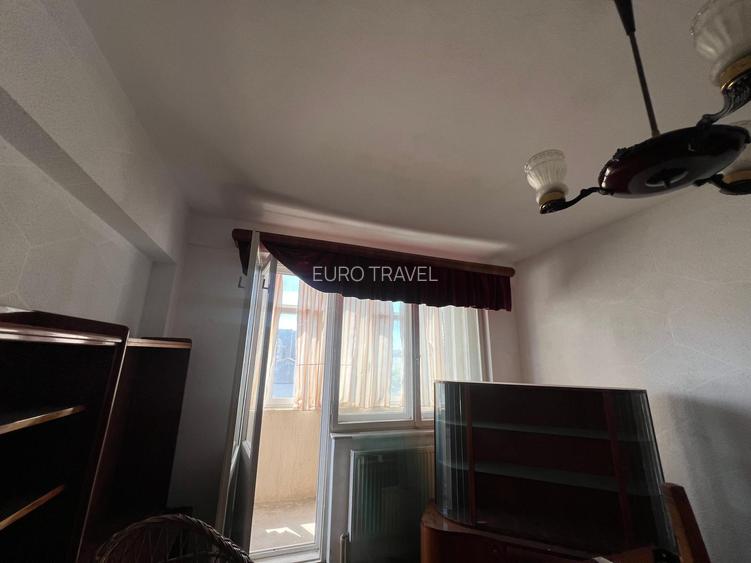 apartament decomandat, 3 camere, 2 balcoane, gaz, an 1972, 120.000 euro - 12