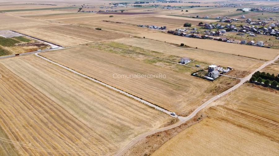 Teren Intravilan In Rate Com Berceni | utilitati: curent - gaz | #EG34 - 5