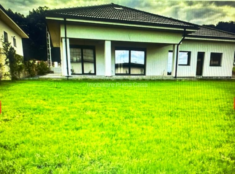 APA SARATA casa deosebita 300mp cu 2 garaje si 8ari teren! - 6