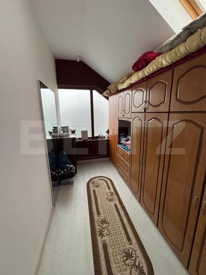 Casa cu 5 camere, 550 mp, teren de 800 mp, zona Salcea