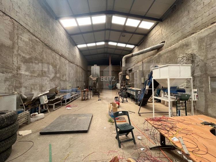 Hala 900 mp utili cu 1869 mp de teren  - 4