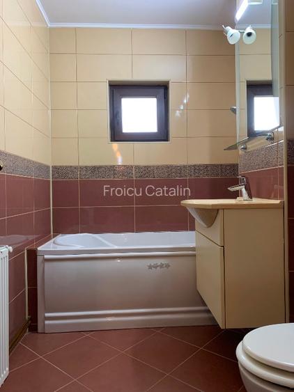 De vanzare apament 4 camere - 4