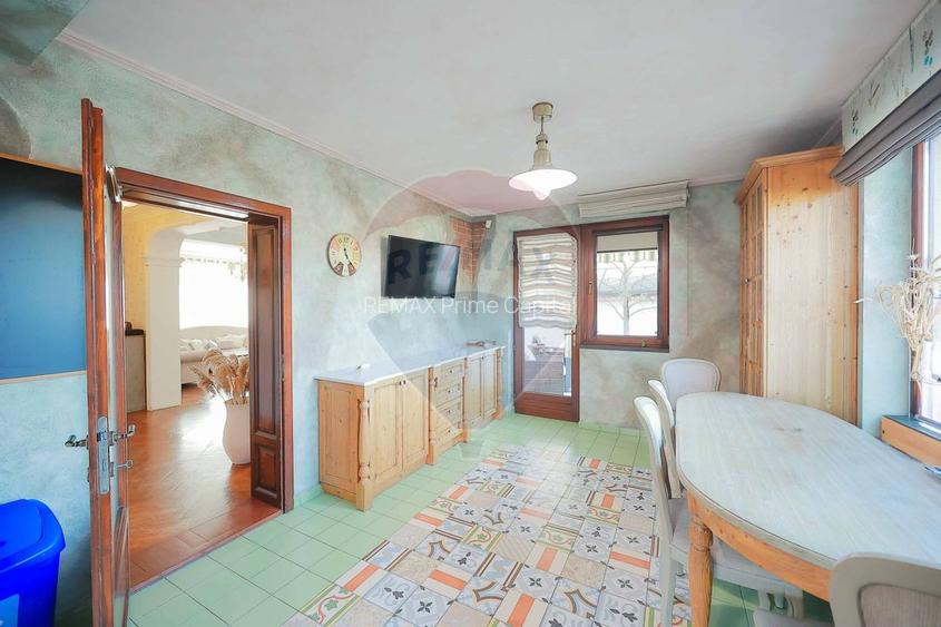 Casă 5 camere cu garaj, 230 mp utili, teren 503 mp, Nufărul, Oradea - 25