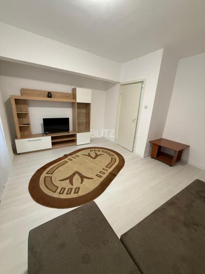 Garsoniera decomandata, 29.40 mp, zona 1 Mai - 2