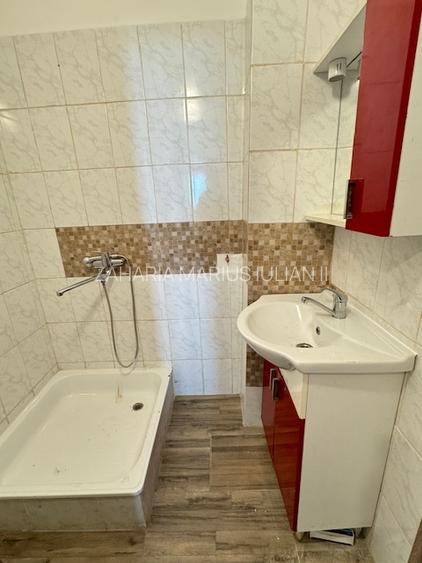 Apartament 3 camere si 2 bai de vanzare, str. Calugareni, Bacau-NORD - 17
