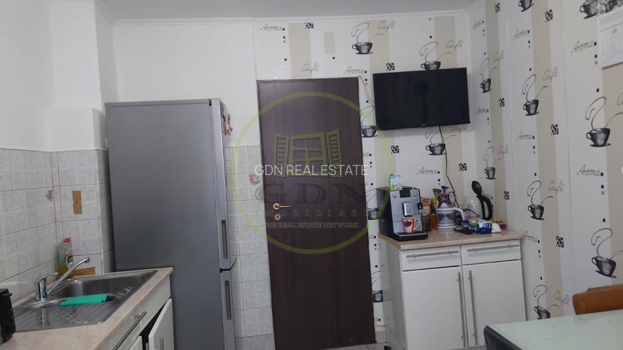 Apartament de vanzare cu trei camere, zona Turnisor. - 13