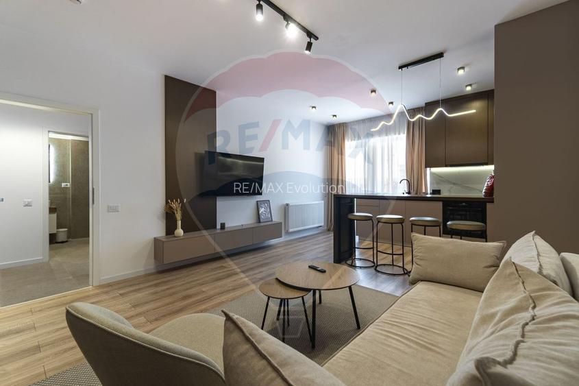 Apartament cu 2 camere de vânzare în zona Tractorul - 2