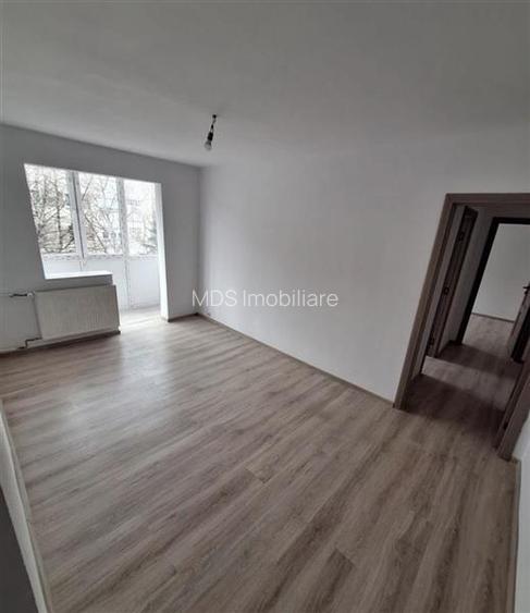 4 camere etaj intermediar langa Mall renovat recent - 2