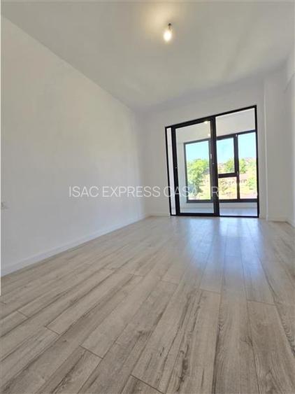 Apartament tip penthouse -111 mp, 4 camere, 2 bai, terasa 18 mp Finalizat, intab - 6