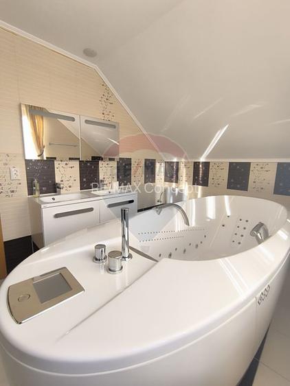 Casă de vanzare - 42