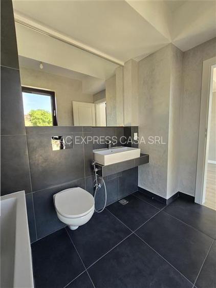 De inchiriat: Penthouse 4 camere 118 mp - etaj 3/3 | Terasa 19,2 mp. 3,8 km fata - 8