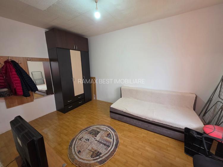 Titan, Postavarul intersectie B-ul 1 Decembrie 1918, stradal, vedere spate - 7