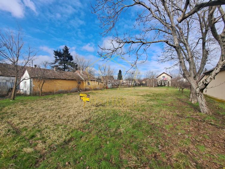 Teren imprejmuit pretabil pentru casa in vatra satului | Giarmata - 4