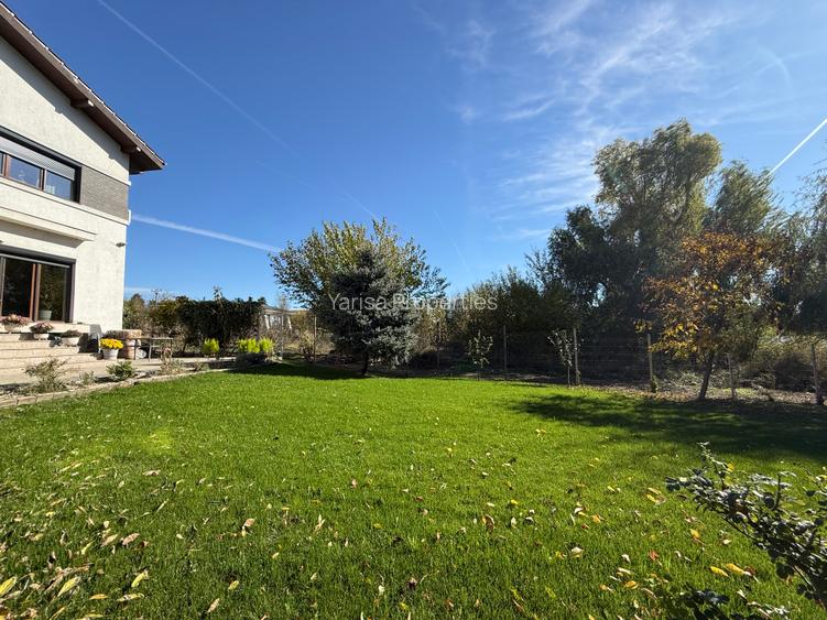 Vila Superba cu deschidere la Lac *Petrachioaia* - 12