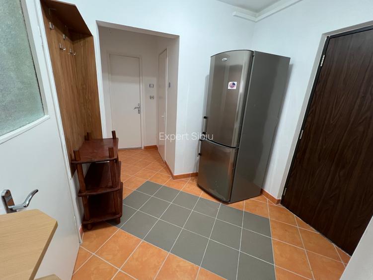 Închiriez apartament 2 camere decomandat – zona Mihai Viteazul - 10