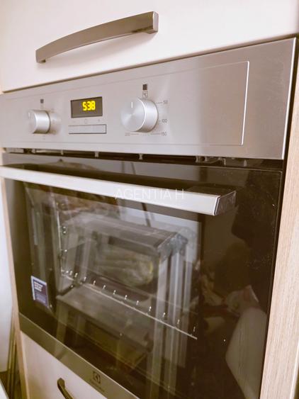 2 camere Sala Palatului etaj 4, bloc 1960, mobilat, balcon, renovat - 29